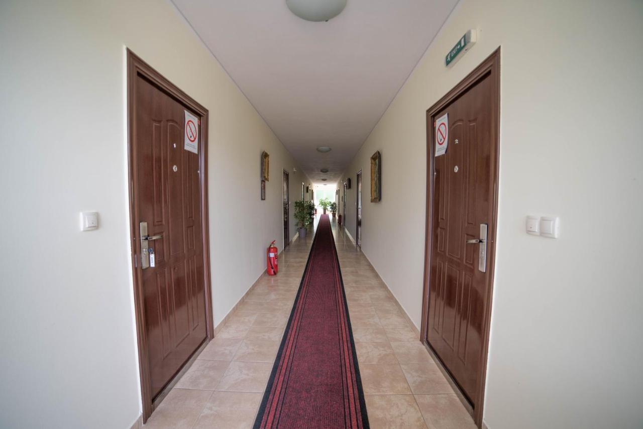 Prenociste Leona Veliko Gradište Exterior foto